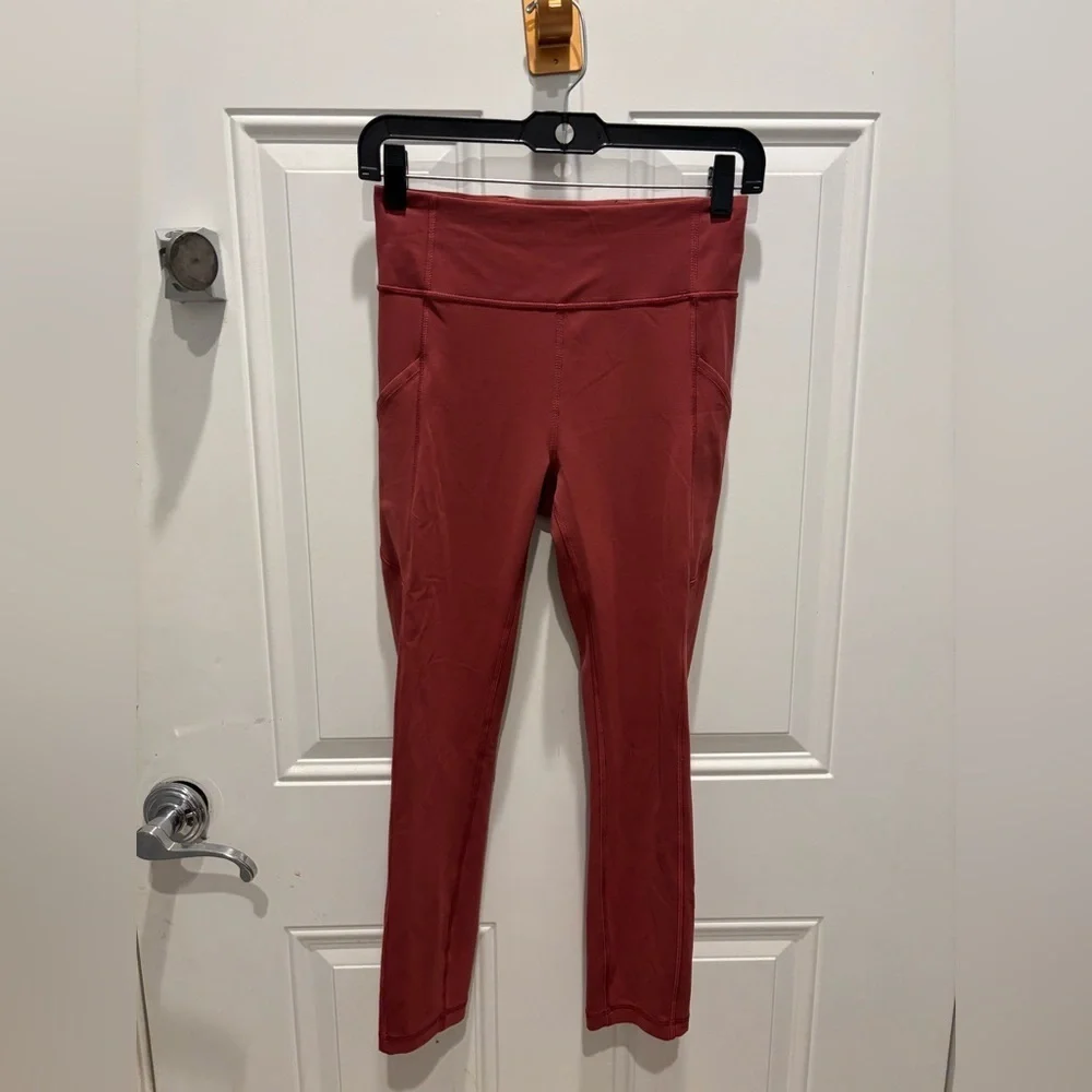 Lululemon Invigorate HR Crop 23